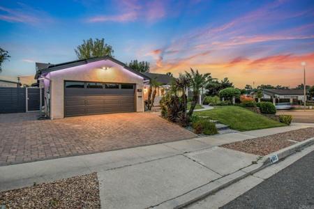 902 Monterey Ct