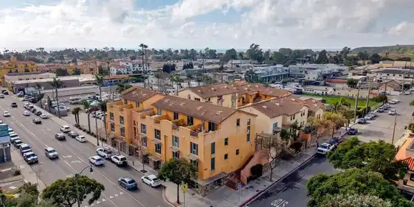 285 N Ventura Avenue
