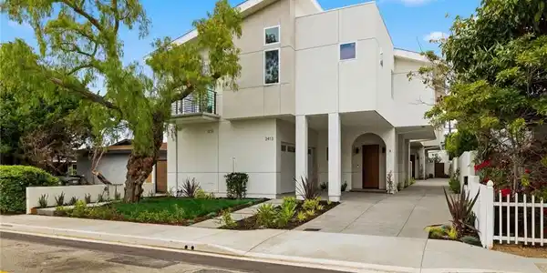 2413 CURTIS AVENUE