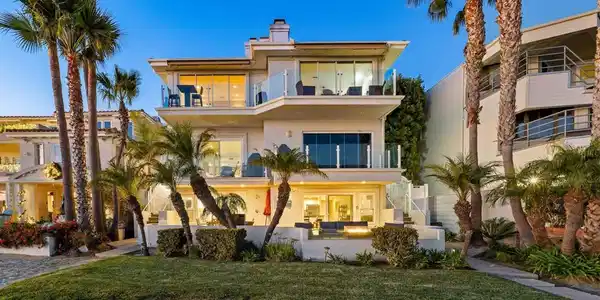 1177 Pacific Beach Drive