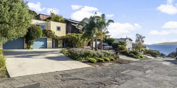 488 Western Drive