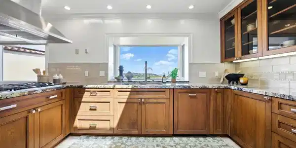 2774 Belmont Canyon