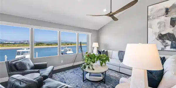 6 Kingston Court E