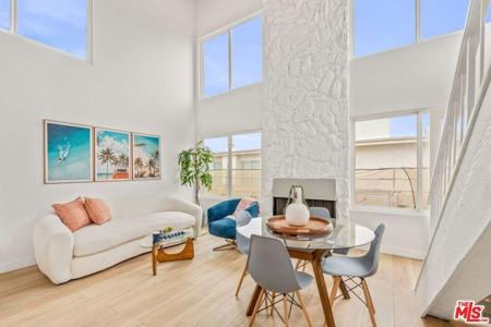 16 Quarterdeck Street