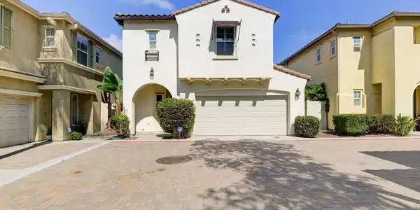 3403 Paseo De Paz Court
