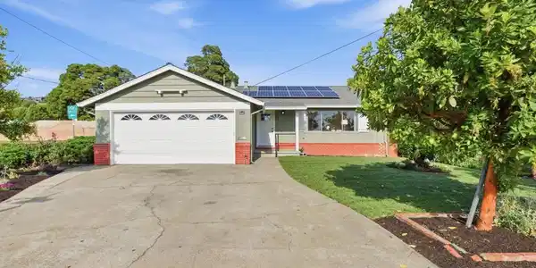 1902 Evergreen Ave