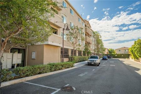 1401 Lomita
