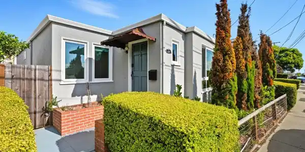 1247 Hillside Boulevard