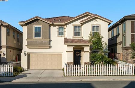 2525 Modena Dr.