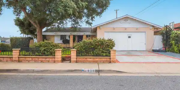 404 Vine Place