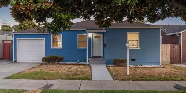 3500 Tulare Ave