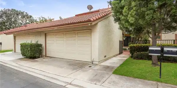 8402 Sunbeam Cir
