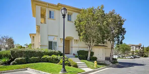 1337 Bayside Circle
