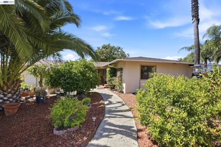 893 Bel Marin Keys Blvd