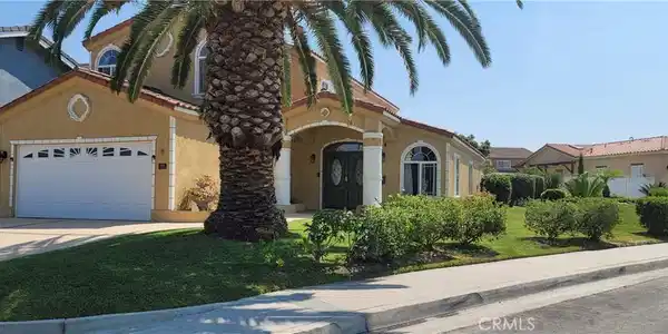 10900 La Flor Avenue
