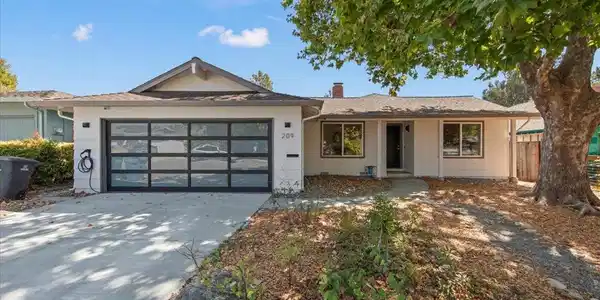 209 Calvin Place
