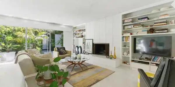 5920 La Jolla Blvd
