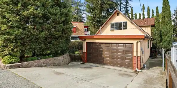 871 Merle Ave