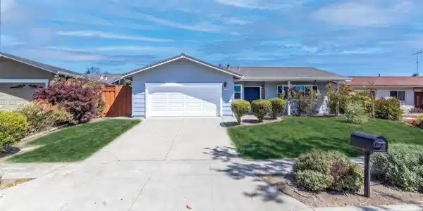 38475 Jacaranda Dr