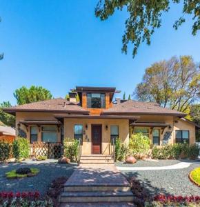 251 Middlefield Road