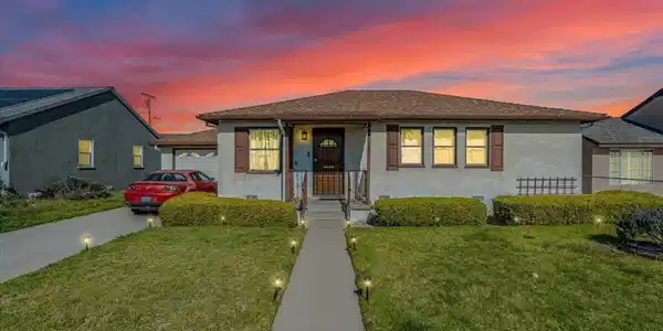 225 W Iris Street