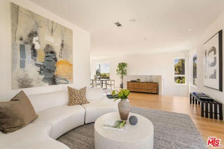 11724 Culver Boulevard