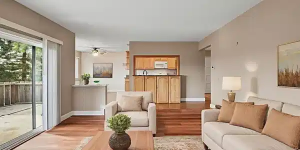 21228 21228 Gary Dr