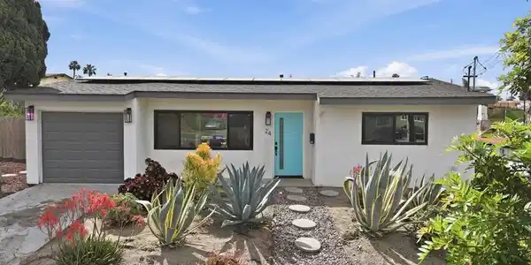 24 E Palomar Street