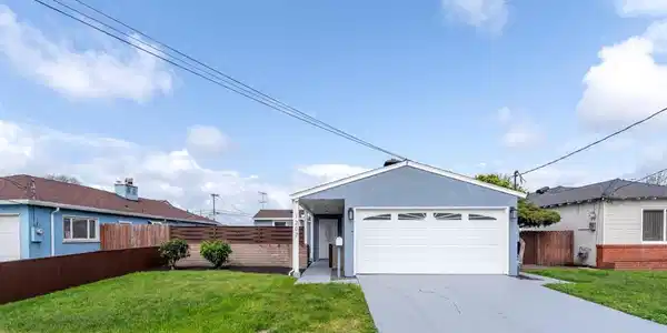 1207 Baylor Ave
