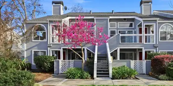 727 Portwalk Place