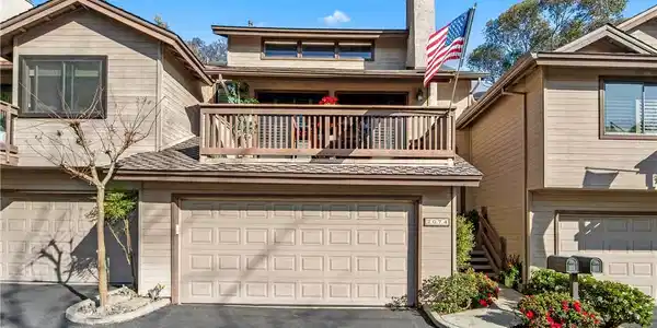 2074 Meadow View Lane