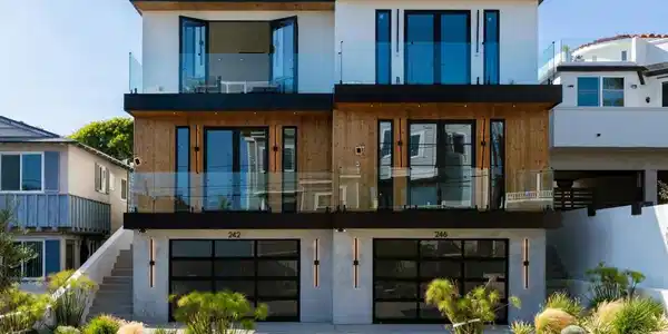 242 Playa Del Norte St