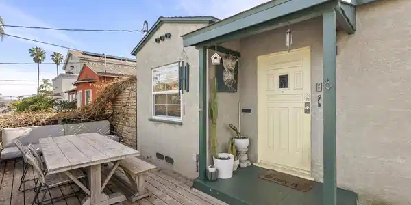 2003 Ebers Street