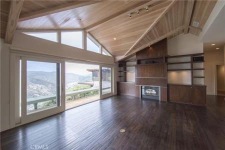1289 Skyline Drive