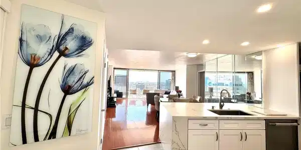 700 E Ocean Boulevard