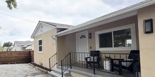 2768 Georgia St