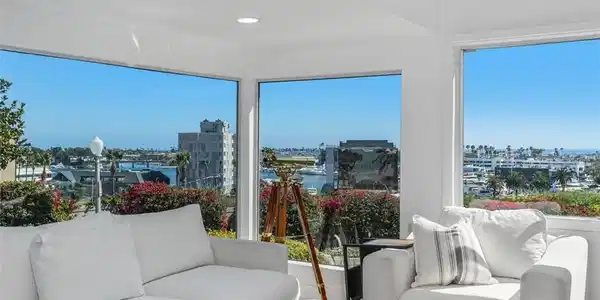 233 Santa Ana