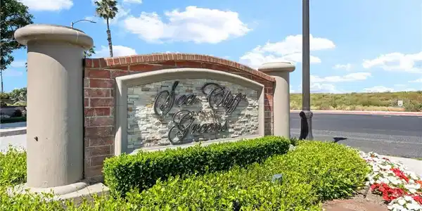 6202 Oakbrook