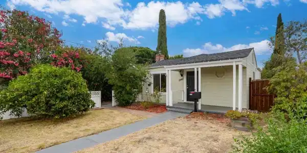 1047 Cherry Street