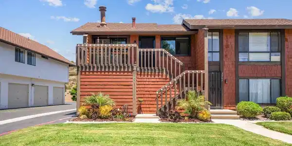 2459 Caminito Ocean Cv