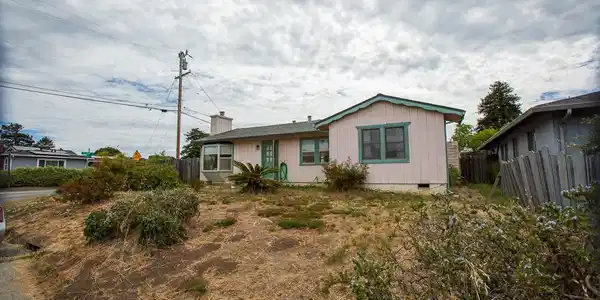 1320 El Dorado Avenue