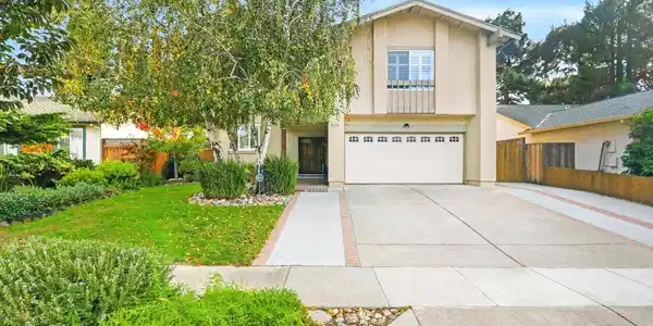 1180 Clay Ct