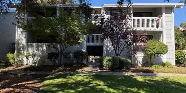 938 Clark Avenue