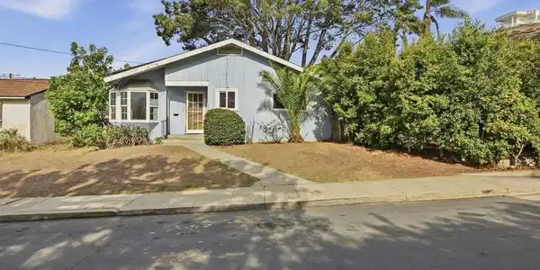 748 Bird Rock Avenue