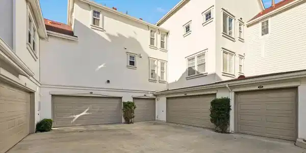 845 Harbor Cliff Way