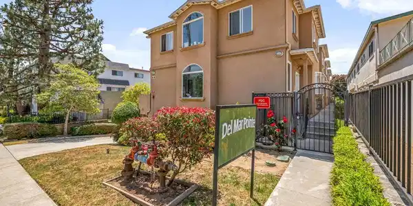 222 W Imperial Avenue