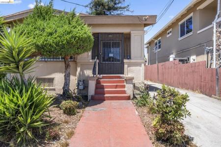 1439 92nd Ave.