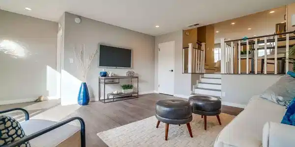 1832 Rockefeller Lane