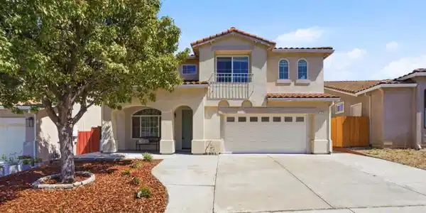 1038 Santa Lucia Drive