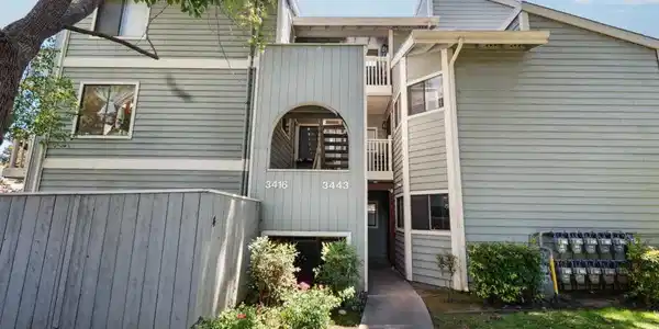 3443 Pepperwood Ter